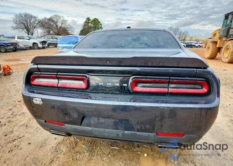 2019 Dodge Challenger Sxt z USA, uszkodzony, nr VIN 2C3CDZAG8KH674241